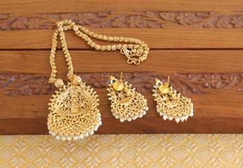 Designer matte finish temple necklace 3