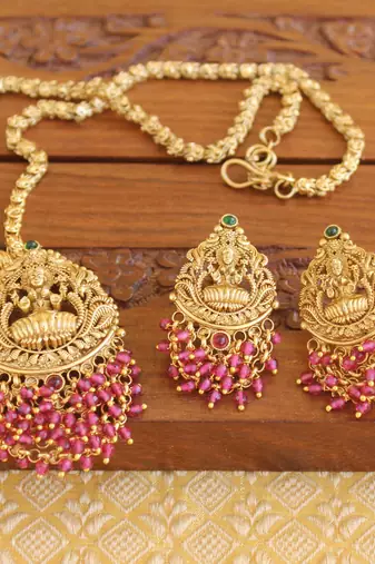 Designer matte finish temple necklace