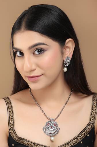 Mansiyaorange german silver oxidized floral motif chain pendant with earrings