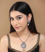 Mansiyaorange german silver oxidized floral motif chain pendant with earrings