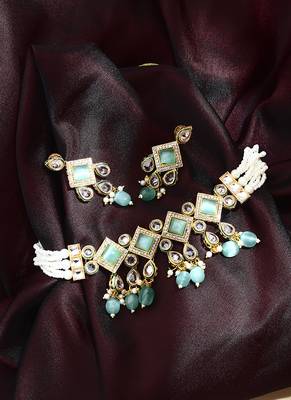 Multicolour Necklace Set with Pink and Green Stones 1