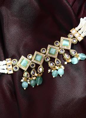 Multicolour Necklace Set with Pink and Green Stones 2