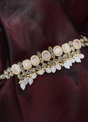 Multicoloured Kundan Necklace Set With Earrings And Maang Tikka 3