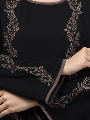 Black Kashibo Resham Embroidered Abaya 5