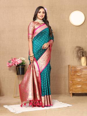 Vedant Vastram Women'S Rama Color Kanjeevaram Silk Blend Saree  4