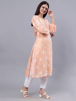 hand embroidered peach cotton lucknowi chikan kurta 4