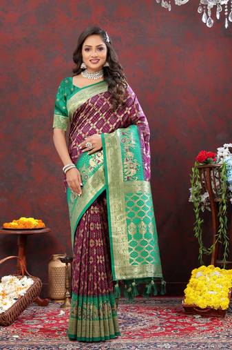 Vedant Vastram Women'S Purple Color Kanjeevaram Patola Silk Blend Saree 