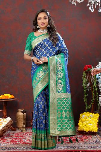 Vedant Vastram Women'S Royal Blue Color Kanjeevaram Patola Silk Blend Saree 