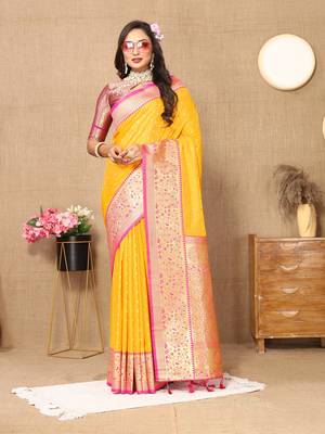 Vedant Vastram Women'S Mustard Color Kanjeevaram Silk Blend Saree  1