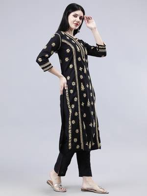 hand embroidered black cotton lucknowi chikan kurta 2