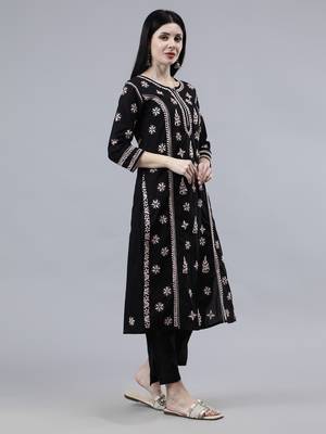 hand embroidered black cotton lucknowi chikan kurta 3