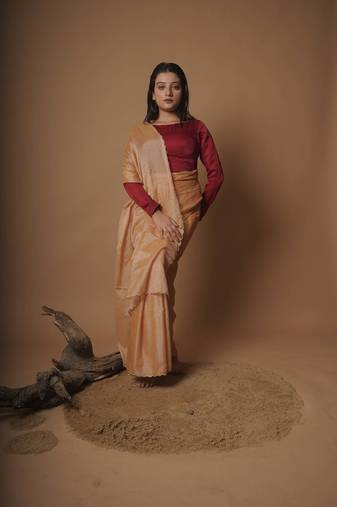 Huts And Looms Yellow Handloom Cotton Silk Saree With Scallop Border Without Blouse