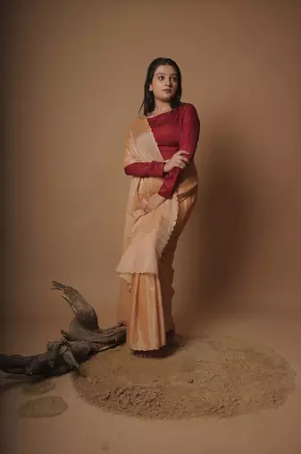Huts And Looms Yellow Handloom Cotton Silk Saree With Scallop Border Without Blouse