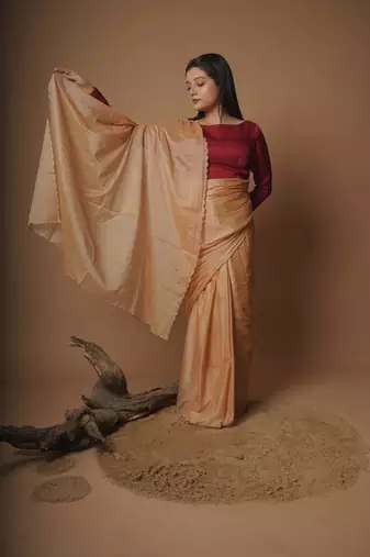 Huts And Looms Yellow Handloom Cotton Silk Saree With Scallop Border Without Blouse