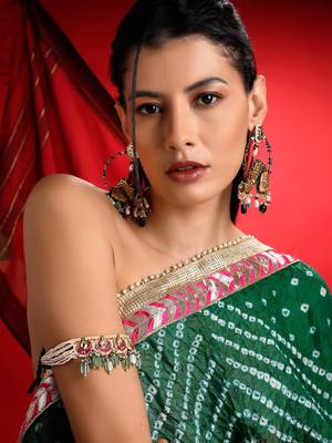 Red & green adjustable bajuband with kundan & pearls 1