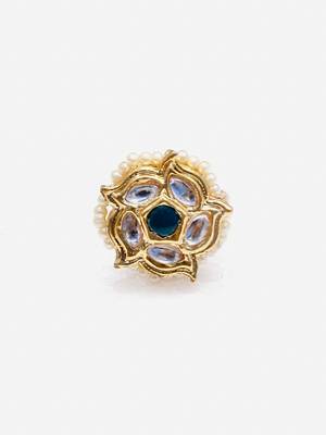 Green & cream adjustable ring with kundan & pearls 1