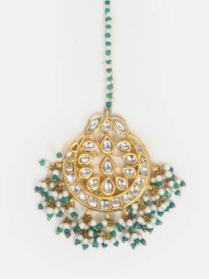 Green & cream maang tikka head jewellery with kundan & pearls 4