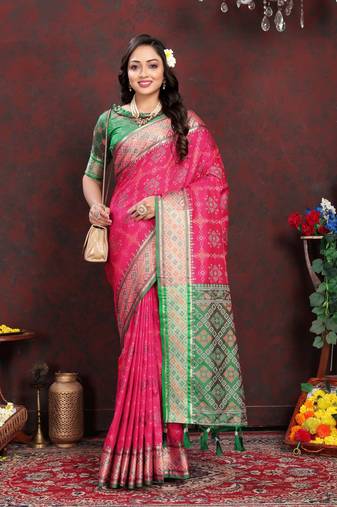 Vedant Vastram Women'S Pink Color Kanjeevaram Patola Silk Blend Saree 