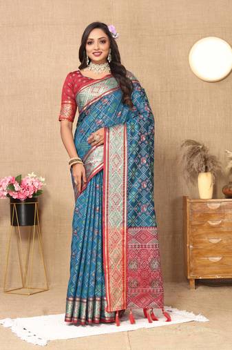 Vedant Vastram Women'S Navy Blue Color Kanjeevaram Patola Silk Blend Saree 