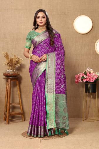 Vedant Vastram Women'S Purple Color Kanjeevaram Patola Silk Blend Saree 