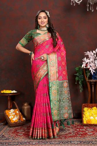 Vedant Vastram Women'S Pink Color Kanjeevaram Patola Silk Blend Saree 