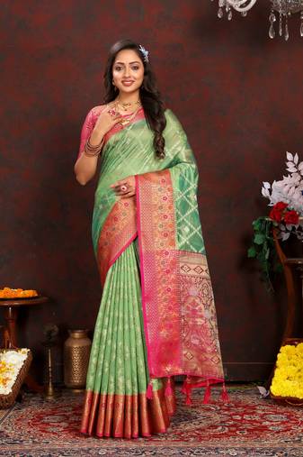 Vedant Vastram Women'S Parrot Color Kanjeevaram Organza Silk Blend Saree 