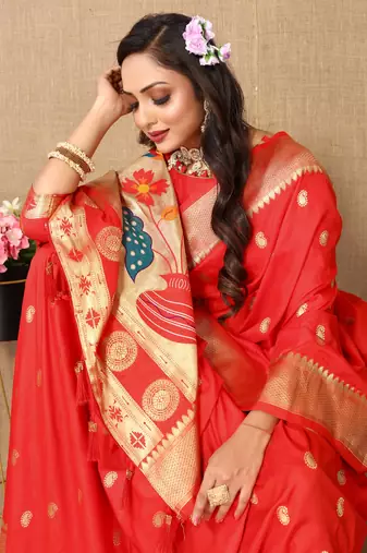 Vedant Vastram Women'S Red Color Paithani Silk Blend Saree 