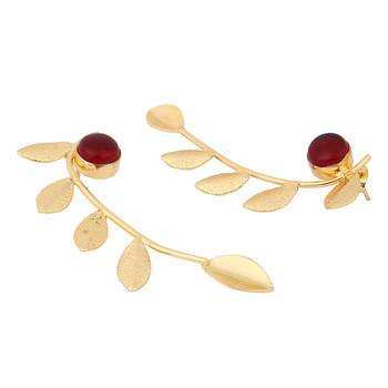 Matte gold finish leaf design earrings 3