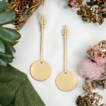 Matte gold finish drop design earrings 1
