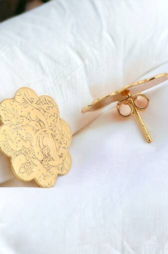 Textured matte gold finish earrings
