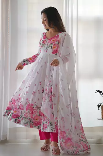 Soft Organza Silk Fabric Fully Flair Kali Pattern Anarkali Kurti With Duptta And Pent