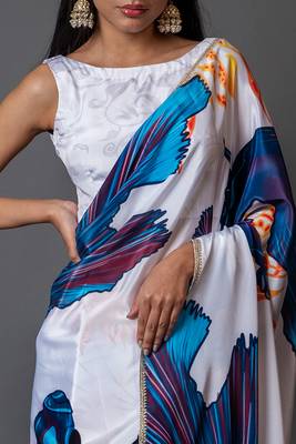 Matsya crepe digital printed saree with unstitched blouse piece 2