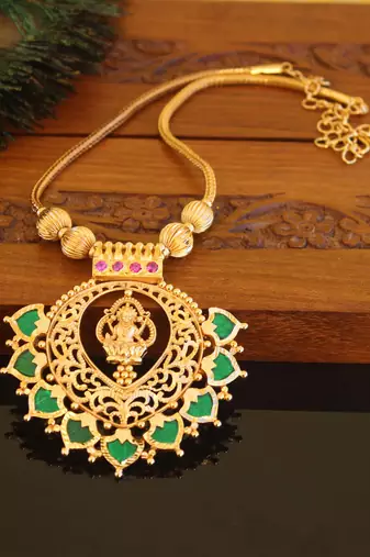 Kerala style gold plated palakka temple necklace