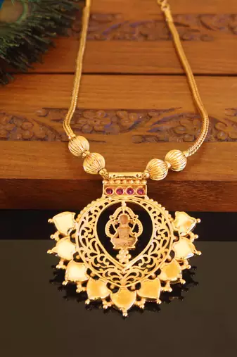 Kerala style gold plated palakka temple necklace