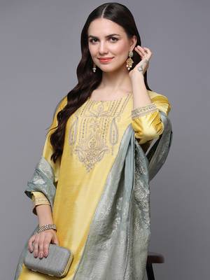 Yellow Silk Embroidered Zari Work Kurta Set 2