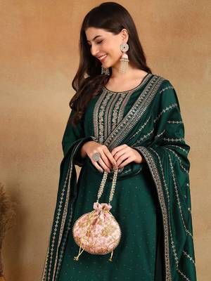 Green Viscose Rayon Embroidered Sequins Work Kurti Set 2