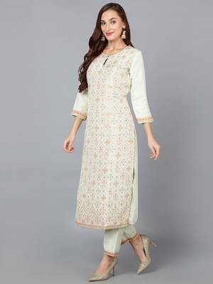 green color woven design silk blend styles kurta trouser with dupatta 3