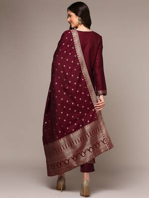 Maroon Banarasi Silk Kurta Set with Zari Dupatta 4