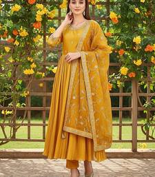 Yellow Silk Blend Zari Embroidered Kurta set