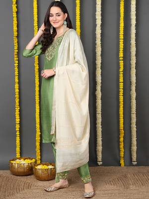 green color embroidered silk blend styles kurta trouser with dupatta 2