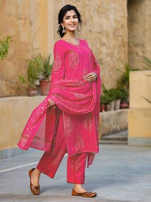 Pink Viscose Rayon Printed Floral Kurti Set 2
