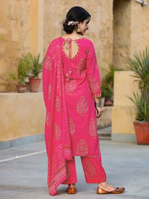 Pink Viscose Rayon Printed Floral Kurti Set 4