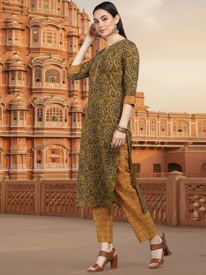 green color printed pure cotton styles kurta trouser with dupatta 3
