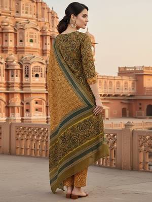 green color printed pure cotton styles kurta trouser with dupatta 4