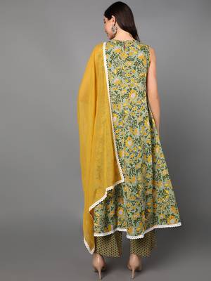 green color printed pure cotton styles kurta palazzo with dupatta 4