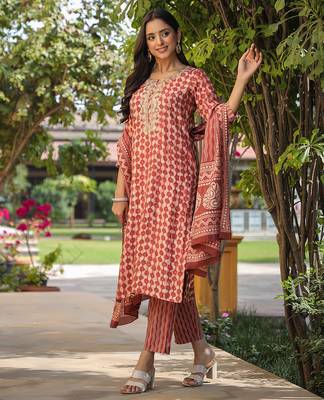 maroon color printed silk blend styles kurta trouser with dupatta 3