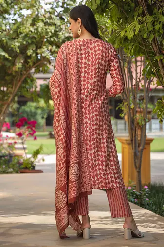 maroon color printed silk blend styles kurta trouser with dupatta