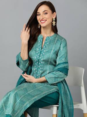 green color printed rayon blend styles kurta trouser with dupatta 2