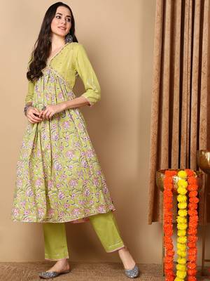 green color printed pure cotton styles kurta trouser with dupatta 3
