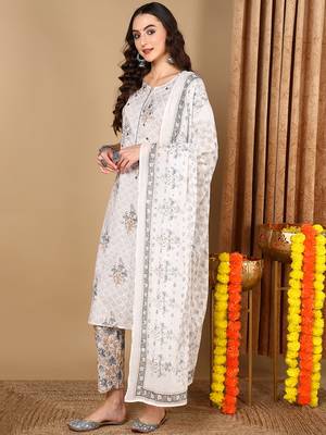off white color printed pure cotton styles kurta trouser with dupatta 3